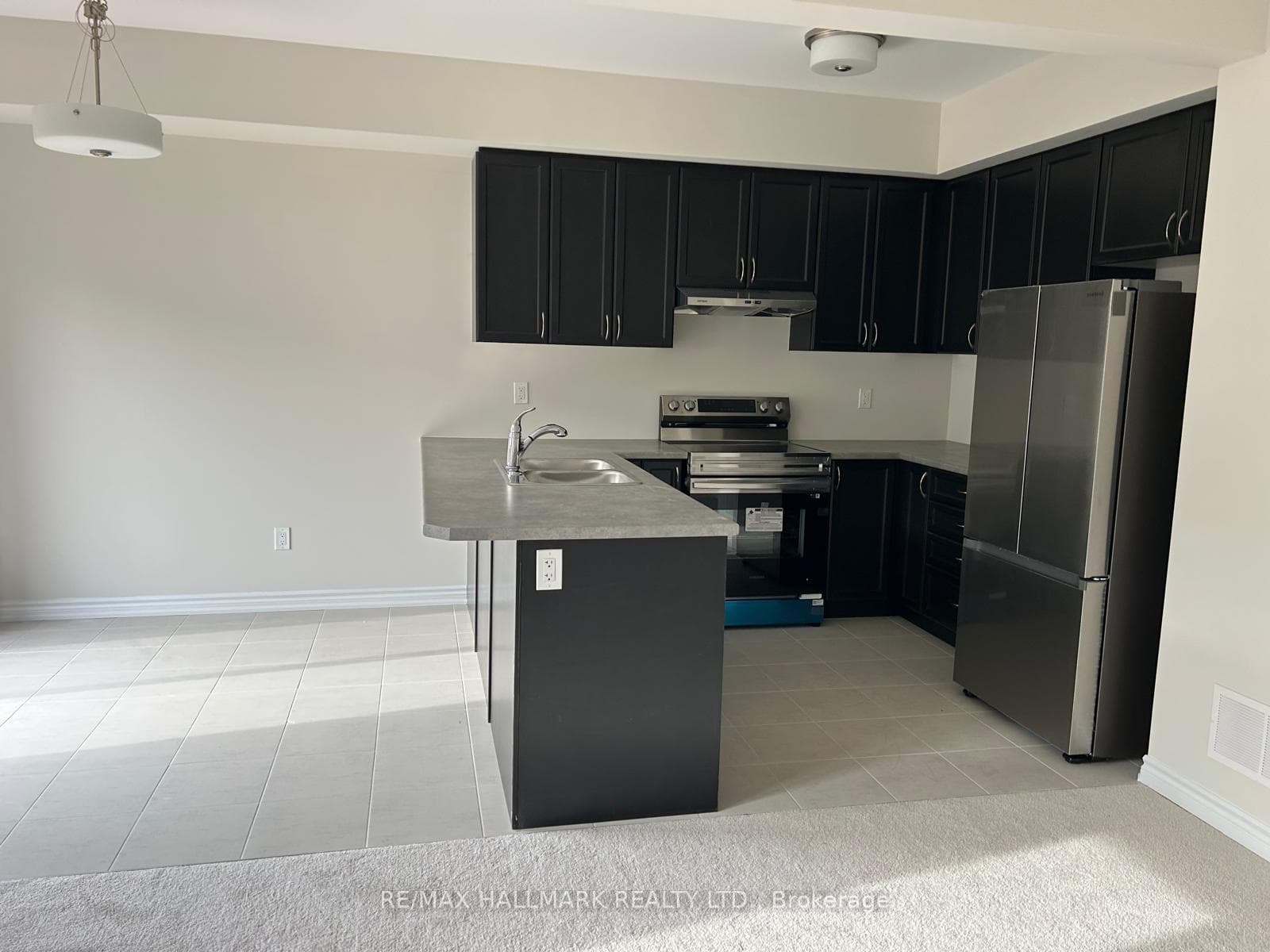 620 COLBORNE Street Unit 55 photo 3