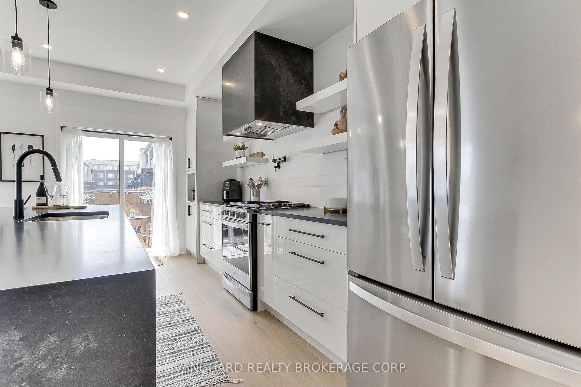 146 Landsbridge Street photo 9
