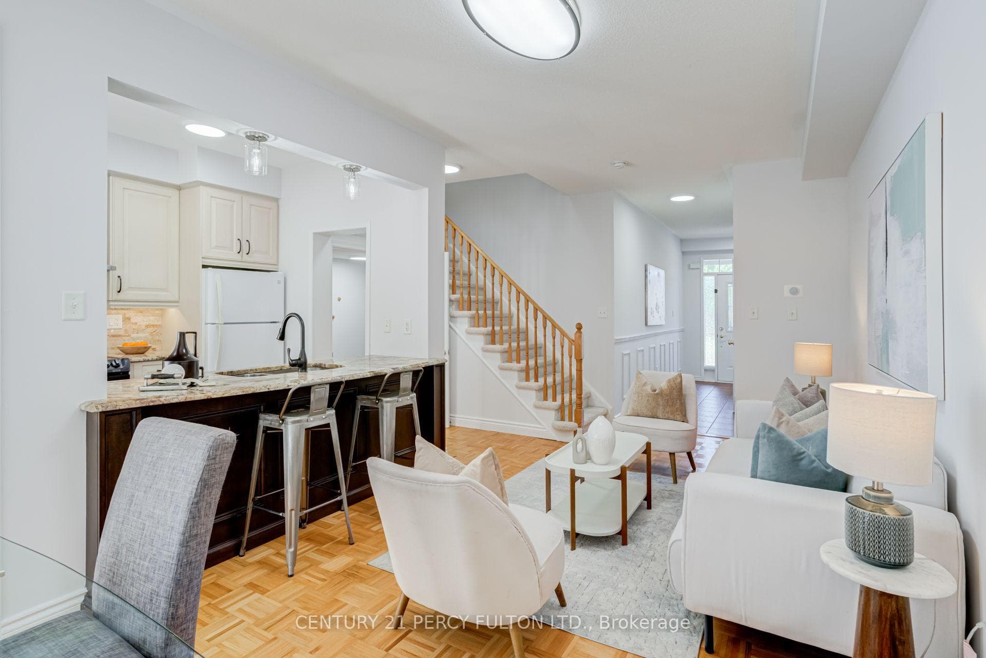 366 Strouds Lane photo 8