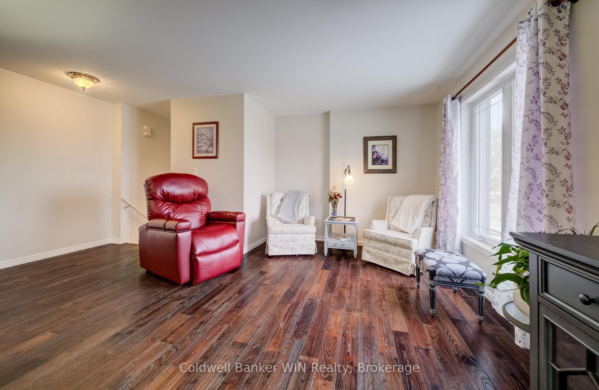 490 King Street photo 7