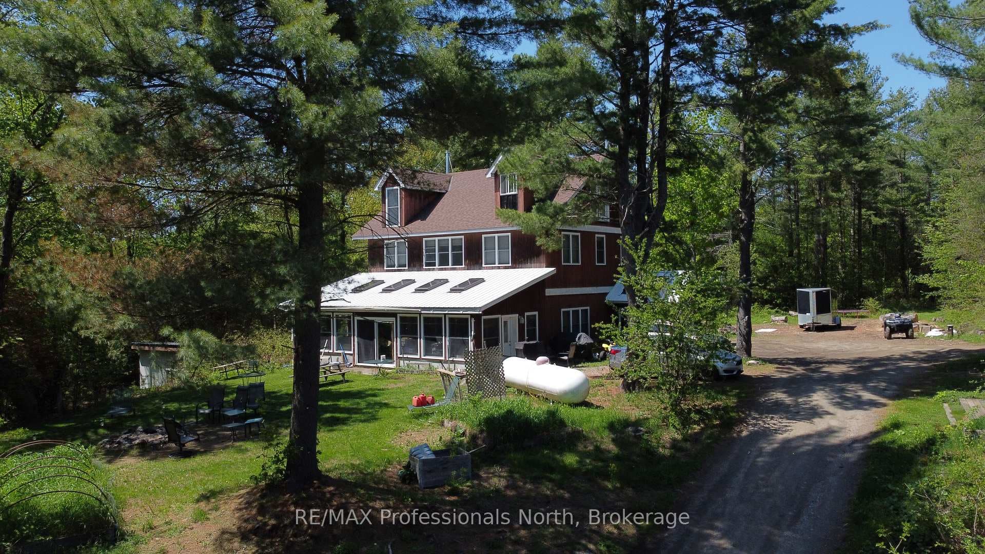 1127 Bobcaygeon Road photo 3