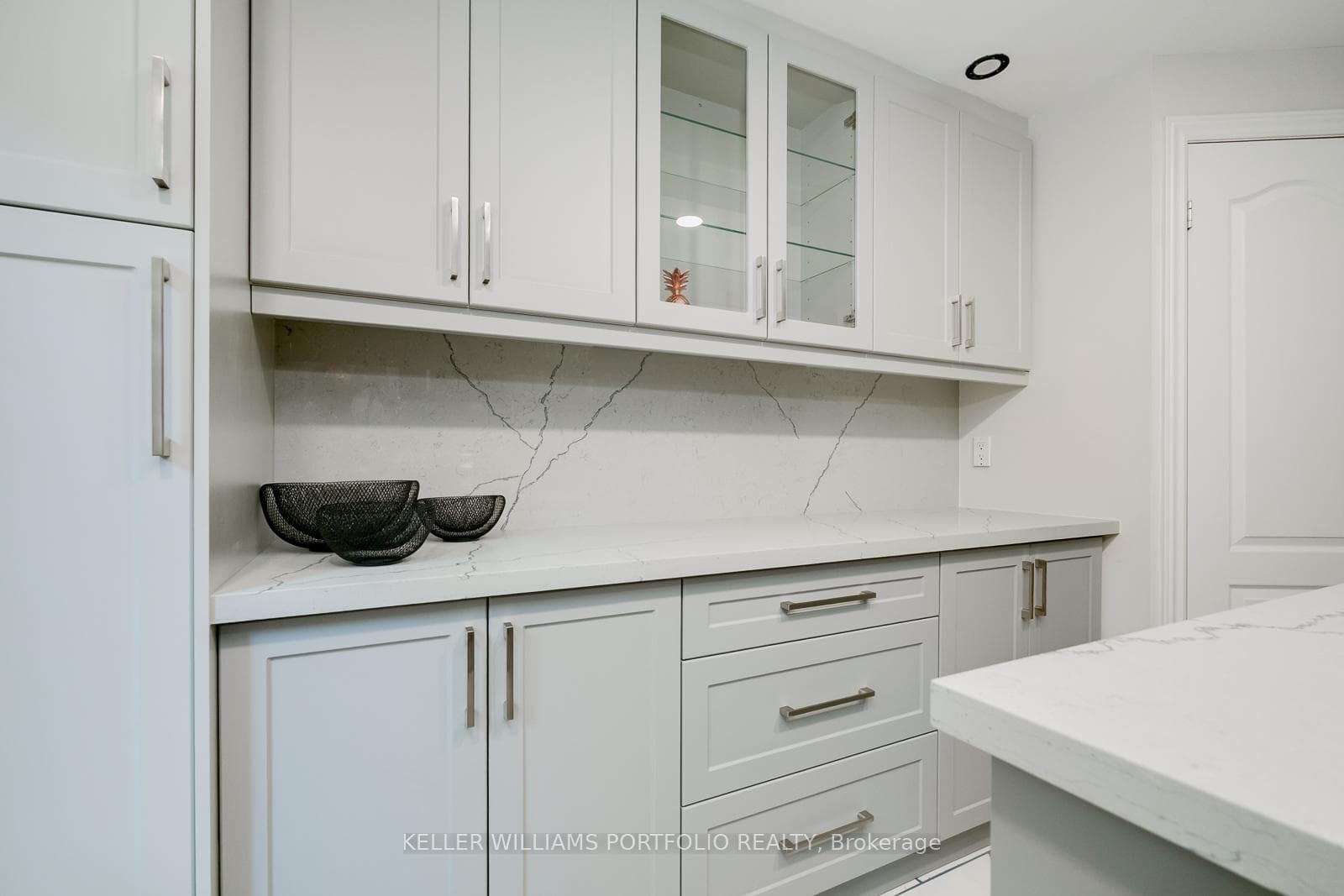 6 Melbourne Avenue photo 12