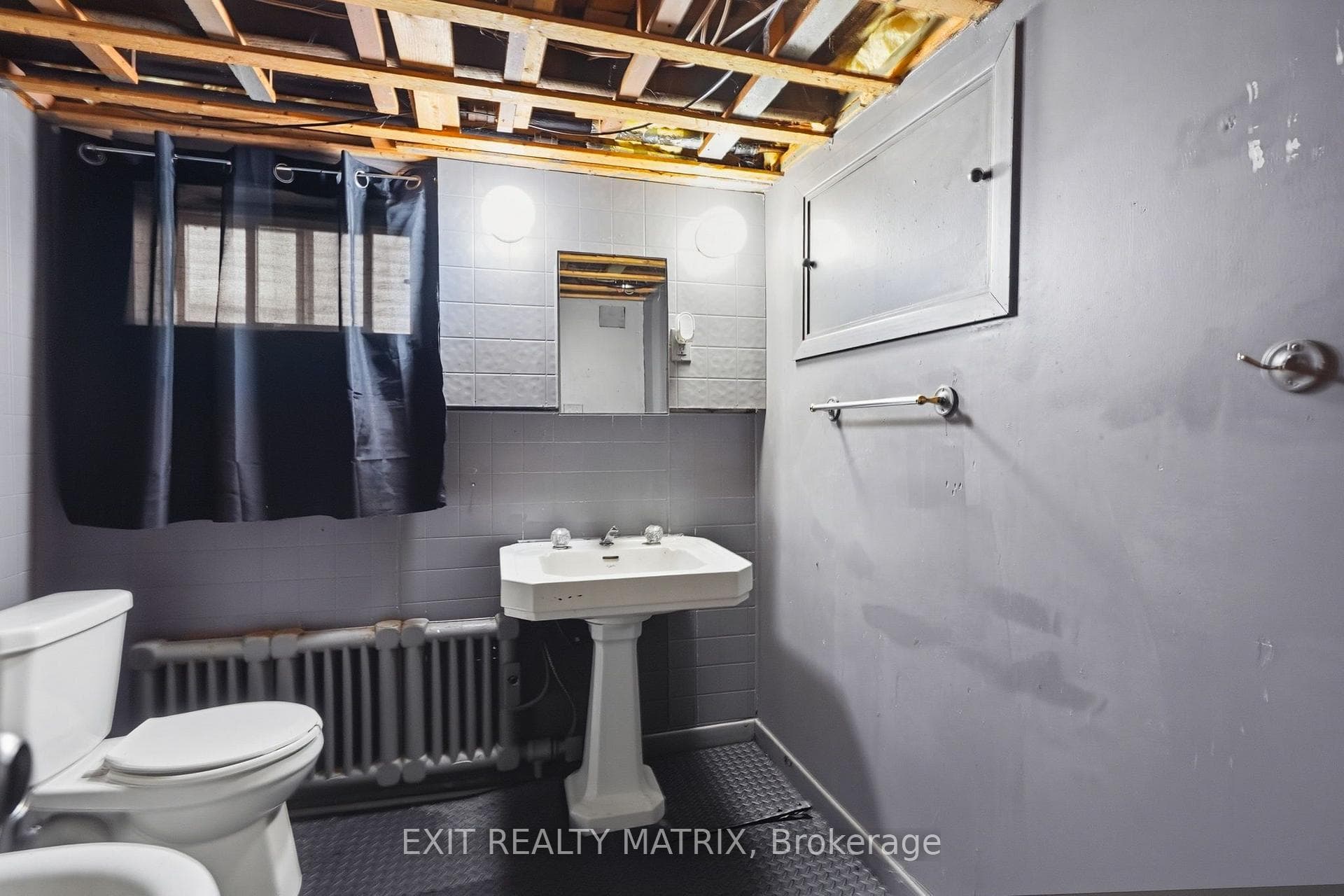 281 Higginson Street photo 17