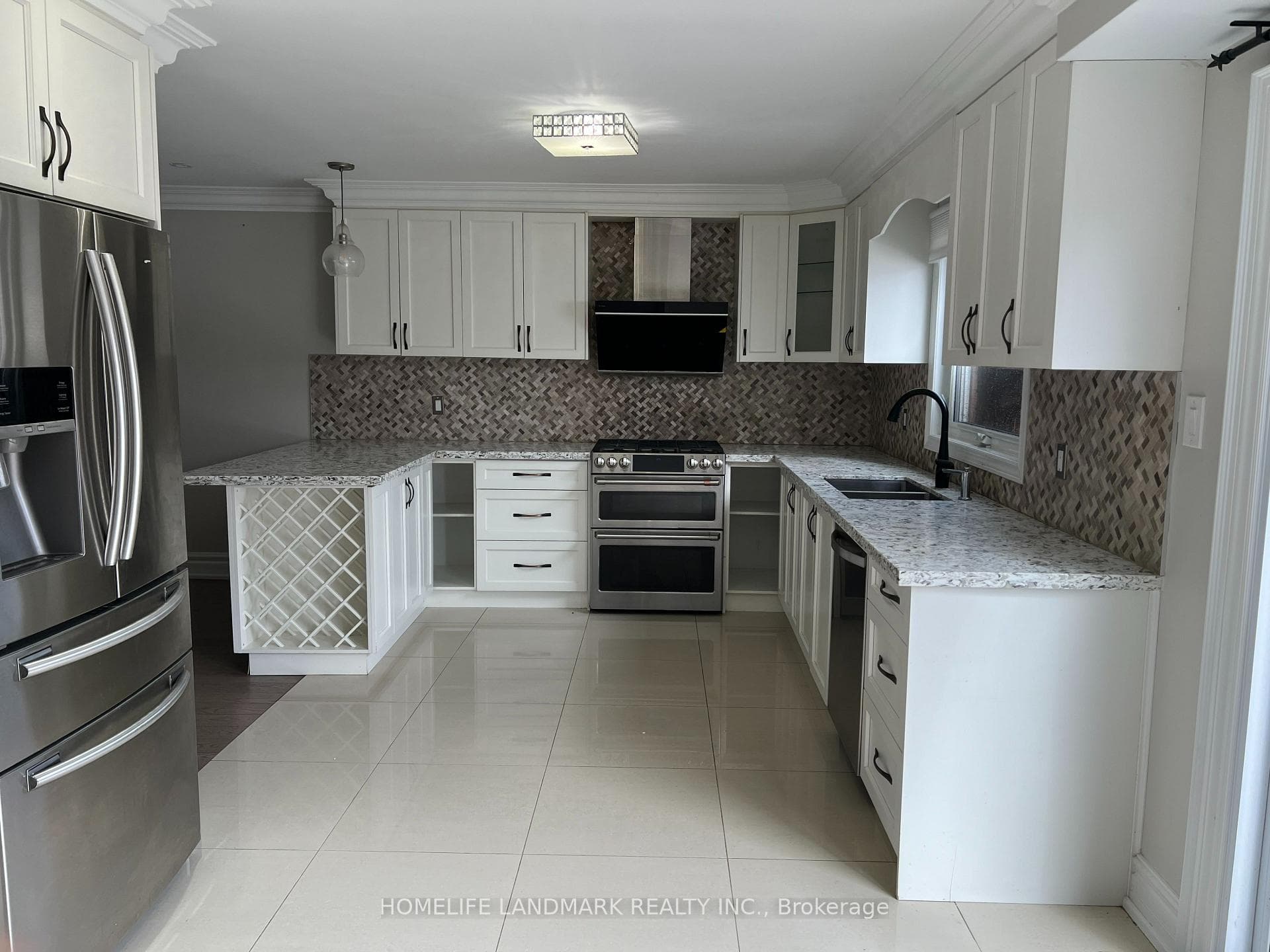 87 Randall Avenue photo 4