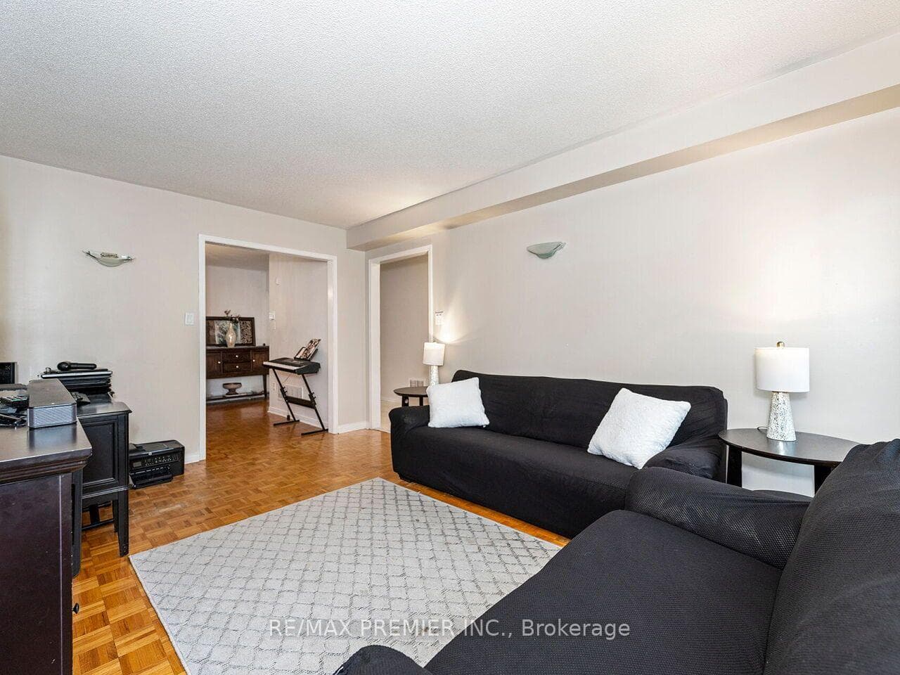 32 Stonebriar Drive photo 8