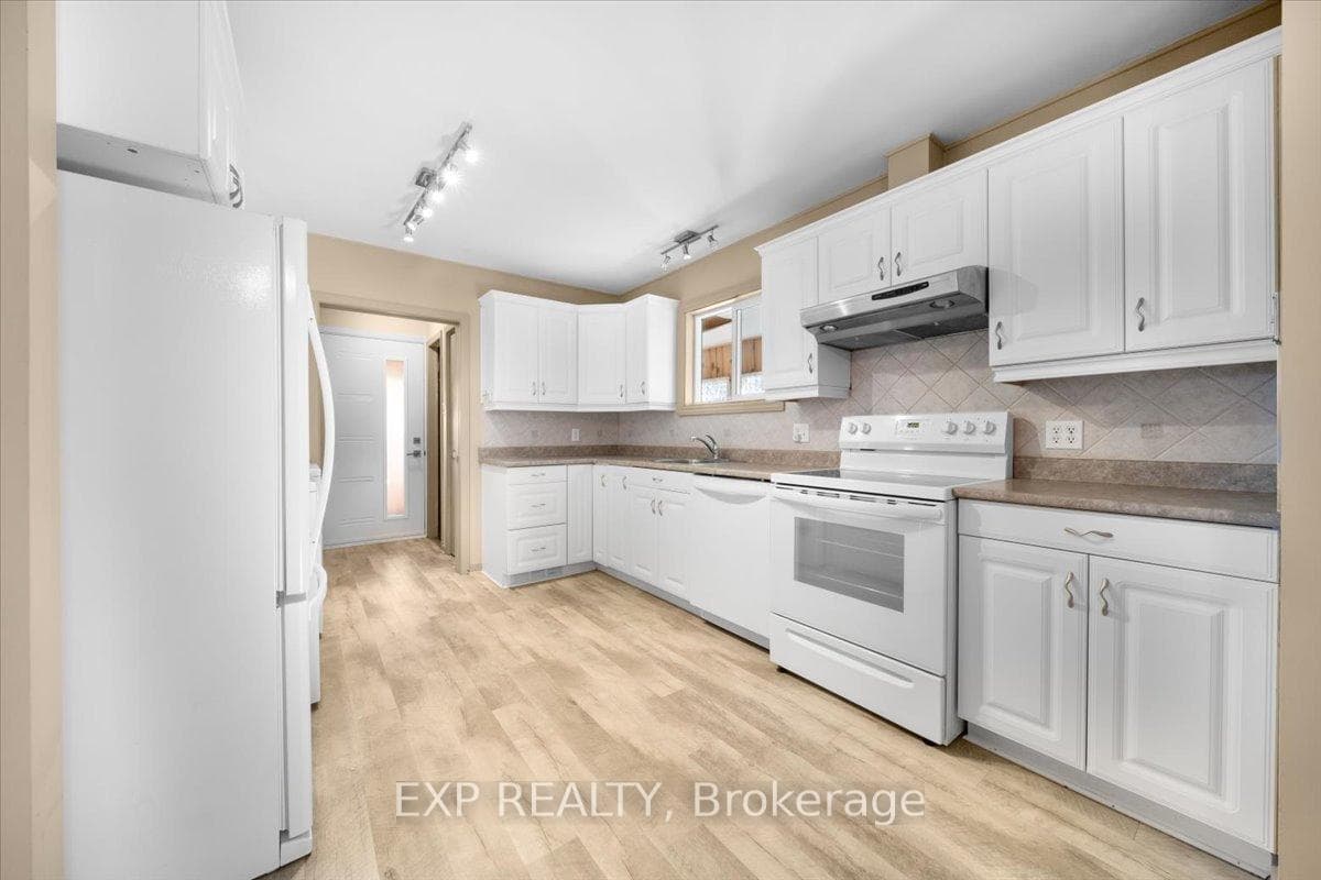 5 Hillview Circle photo 16