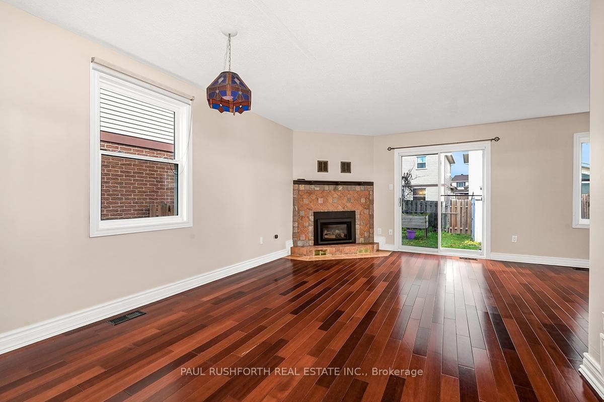 49 Foxfield Drive photo 12