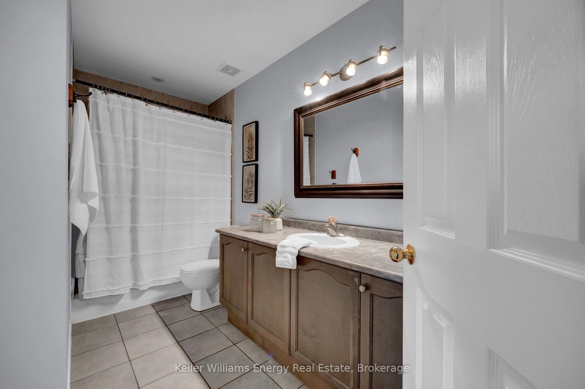 1502 Clearbrook Drive photo 32