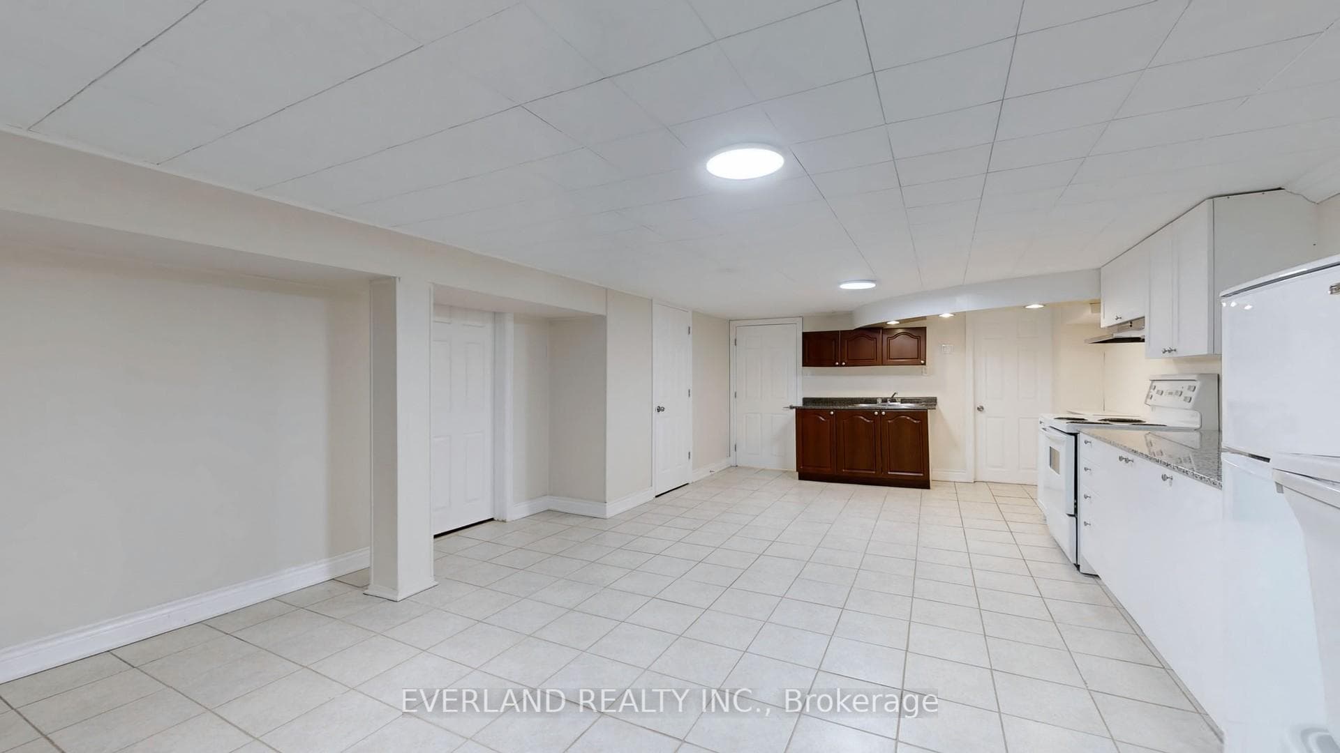 8 Hogan Drive photo 36