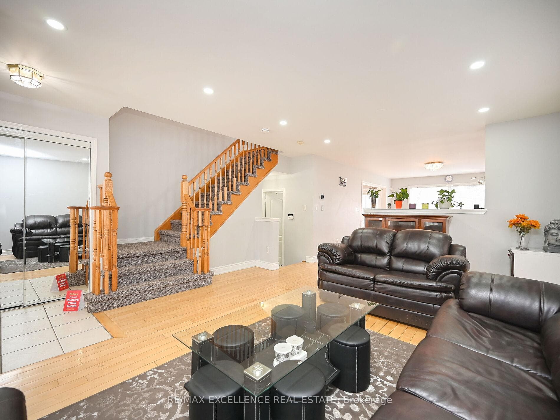 951 Donnelly Street photo 7