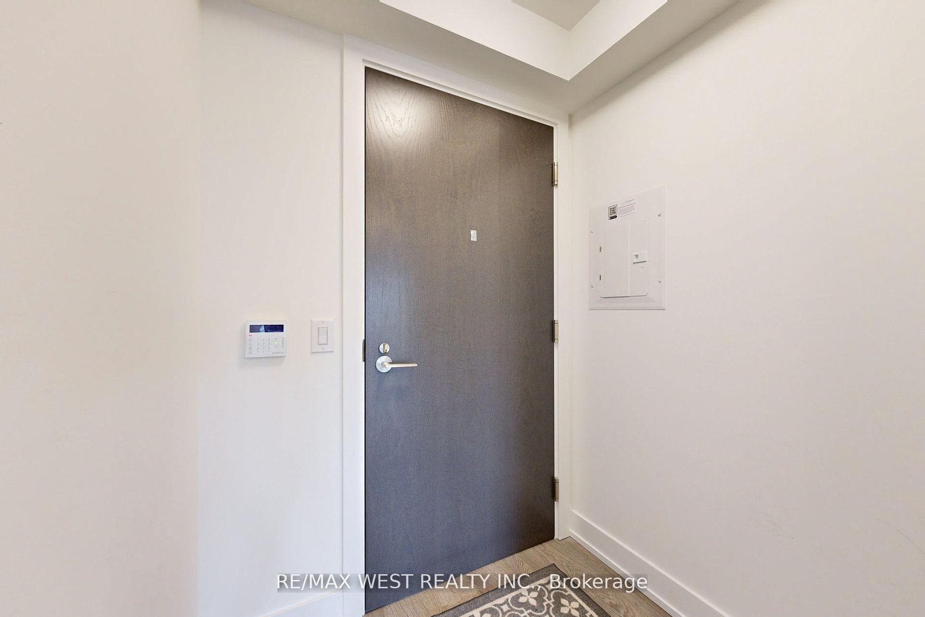 5 Mabelle Avenue Unit 1227 photo 4