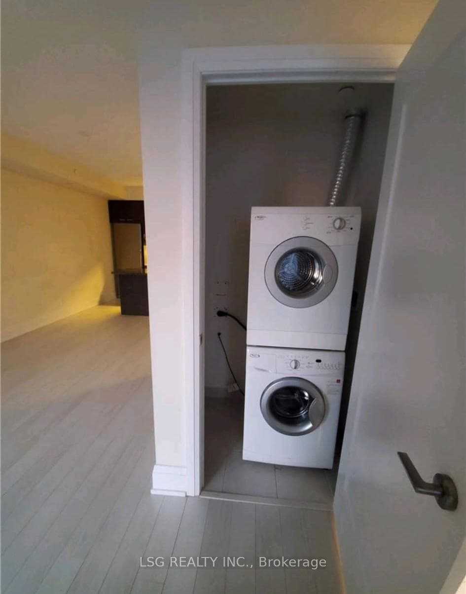120 Harrison Garden Boulevard Unit 1110 photo 12