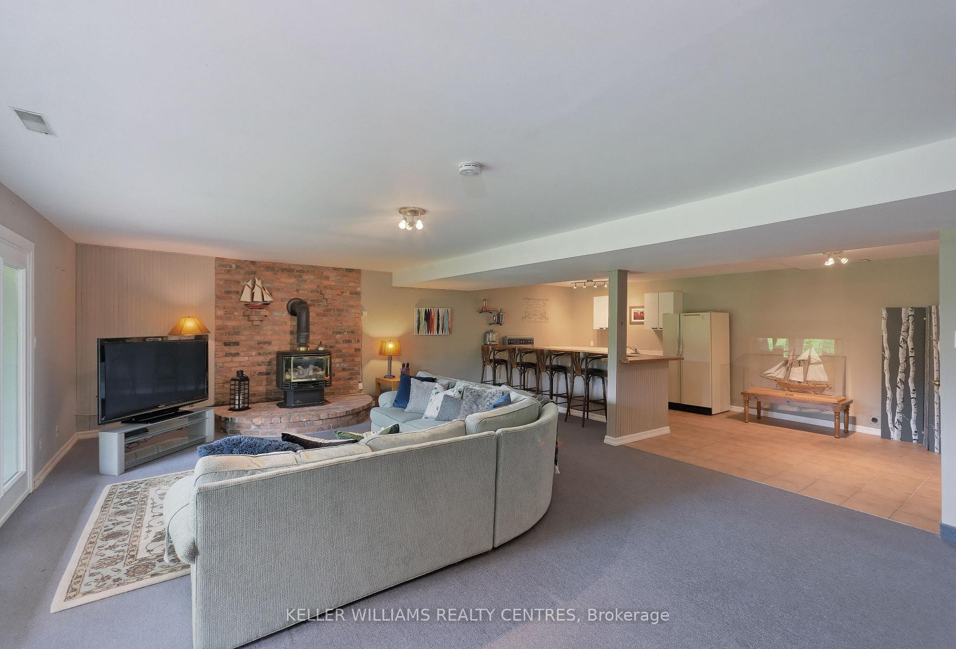 16 Acton Road photo 25