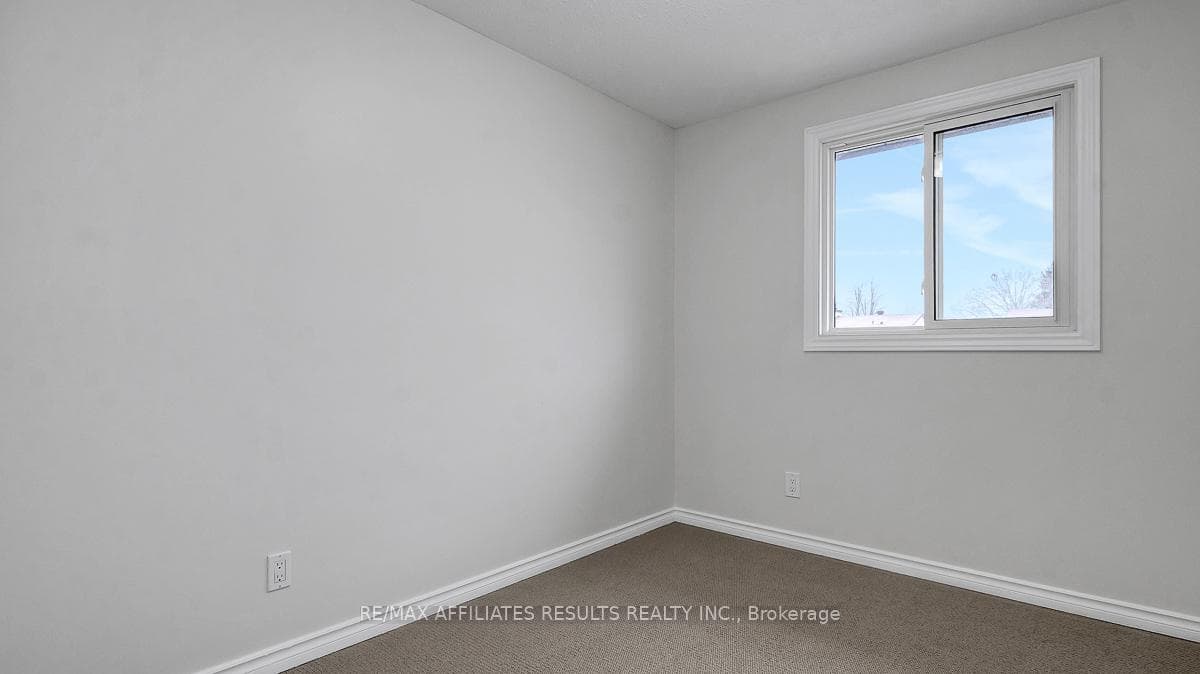195 Sherway Drive photo 27