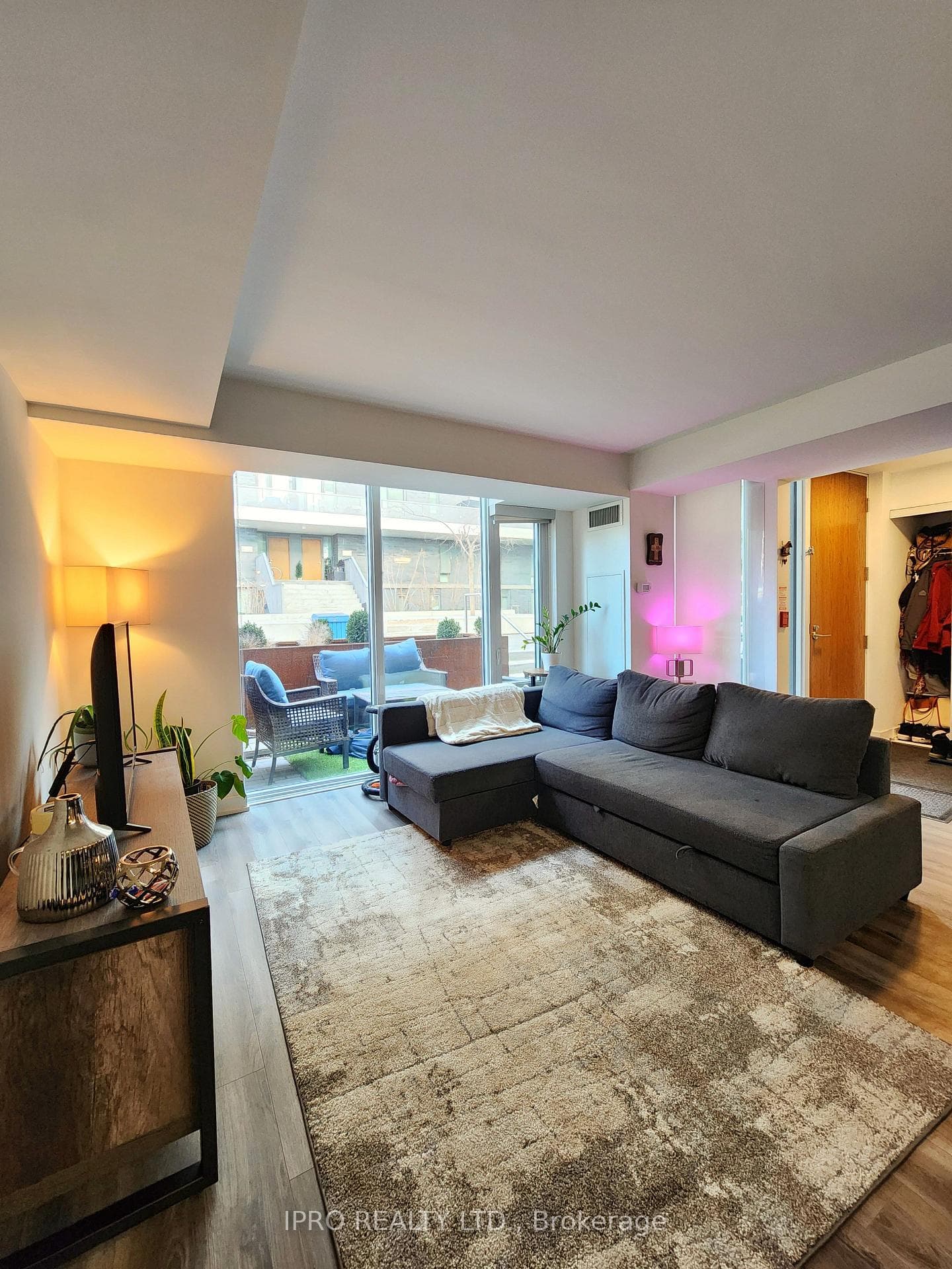 106 Varna Drive Unit 7 photo 5