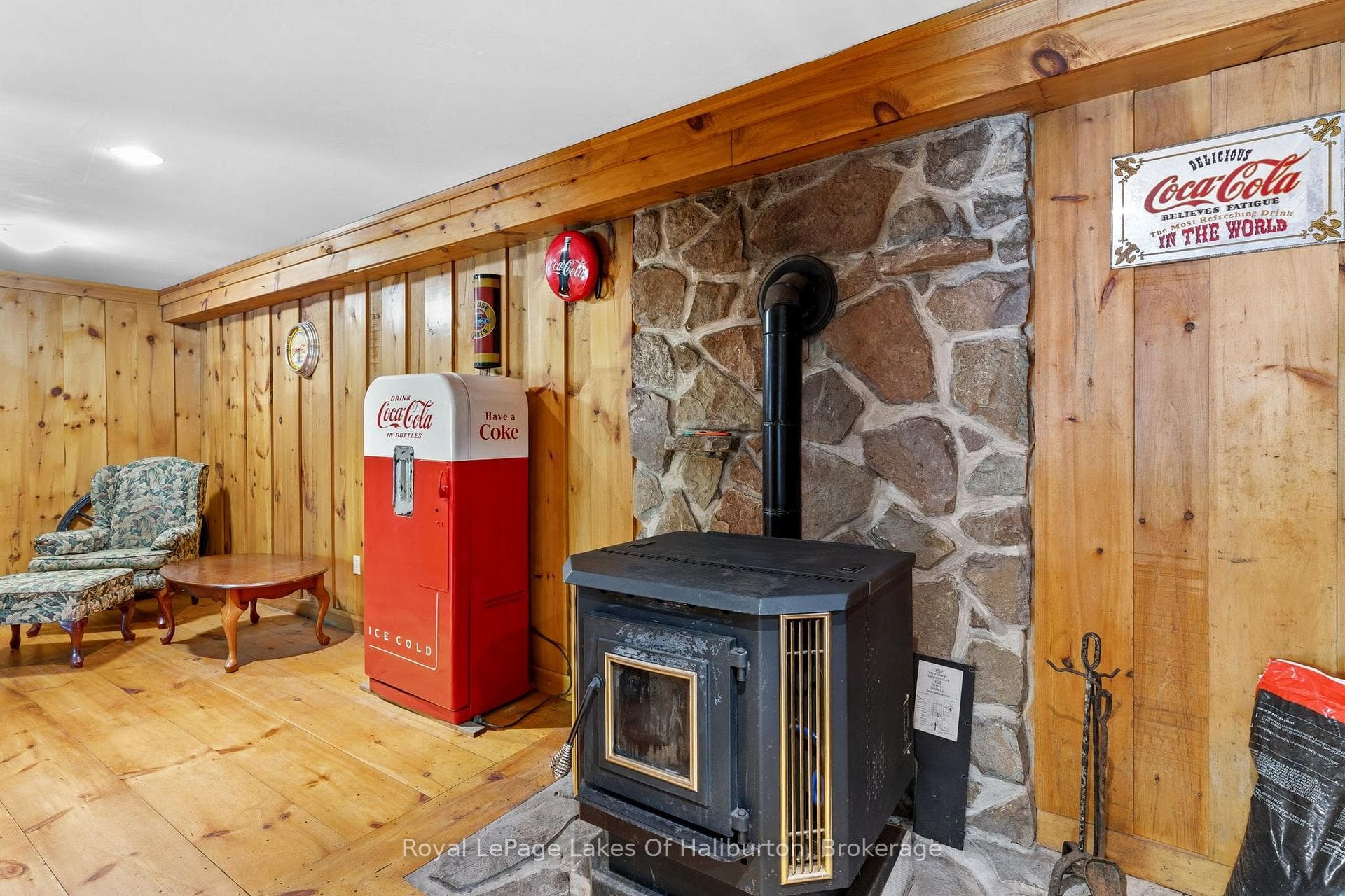 1329 Gelert Road photo 8