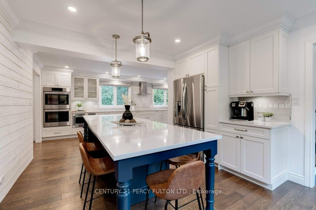 4499 Hawthorne Drive photo 8