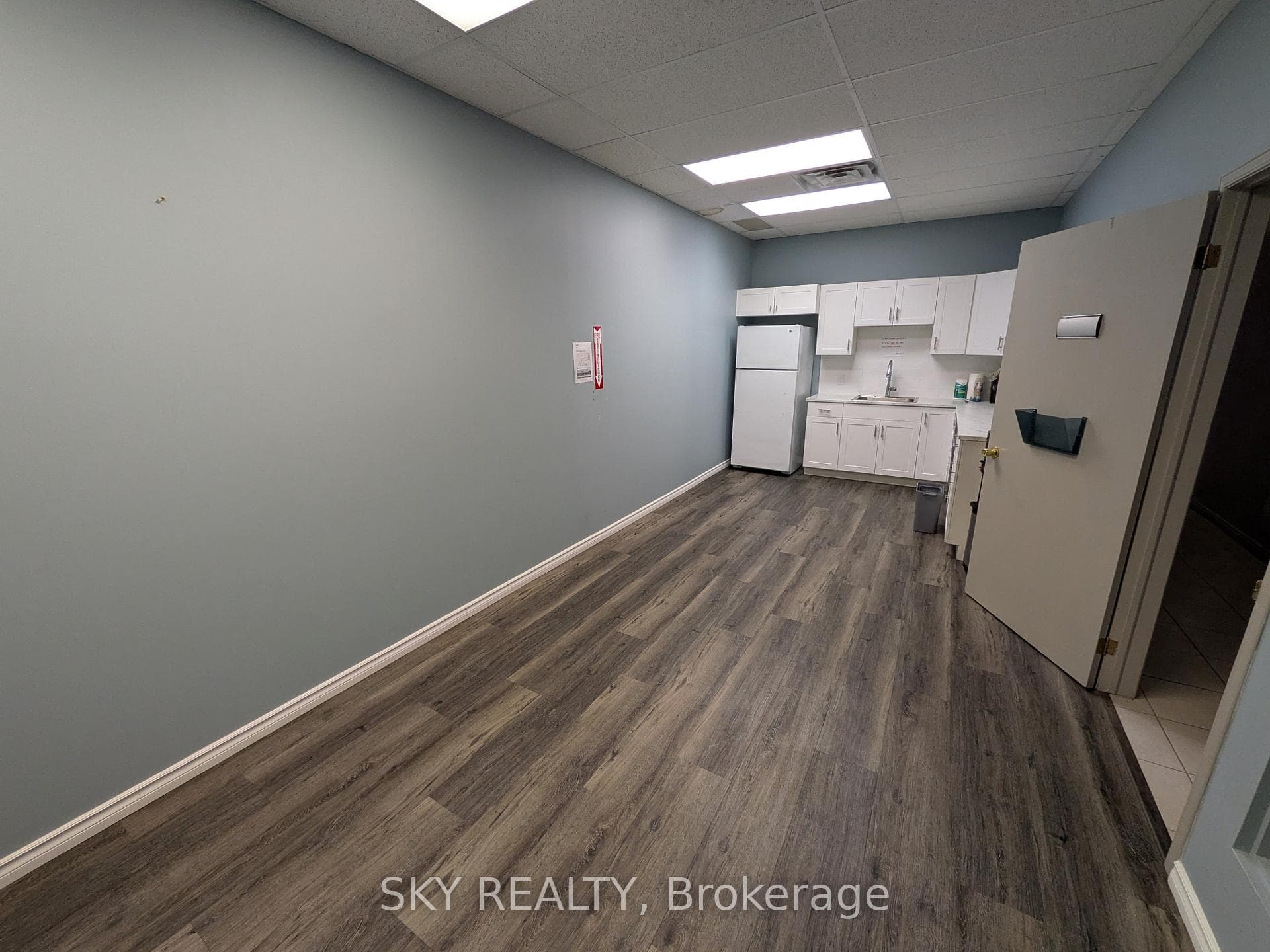 411 Huronia Road Unit 5 photo 6