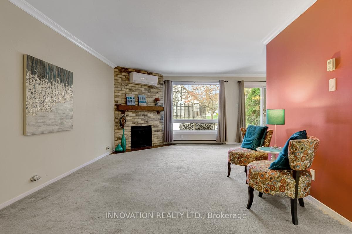 216 Equestrian Drive Unit B photo 9