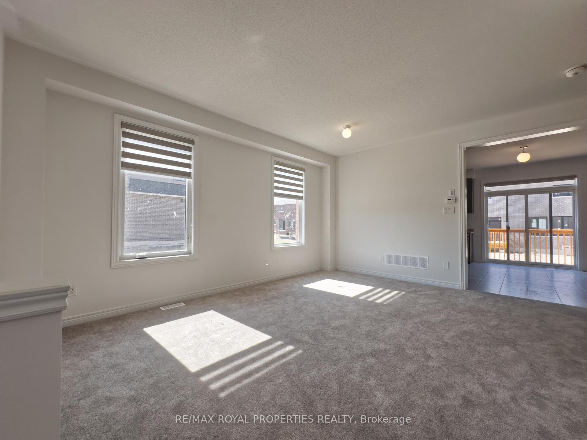 14 Wakefield Boulevard photo 7