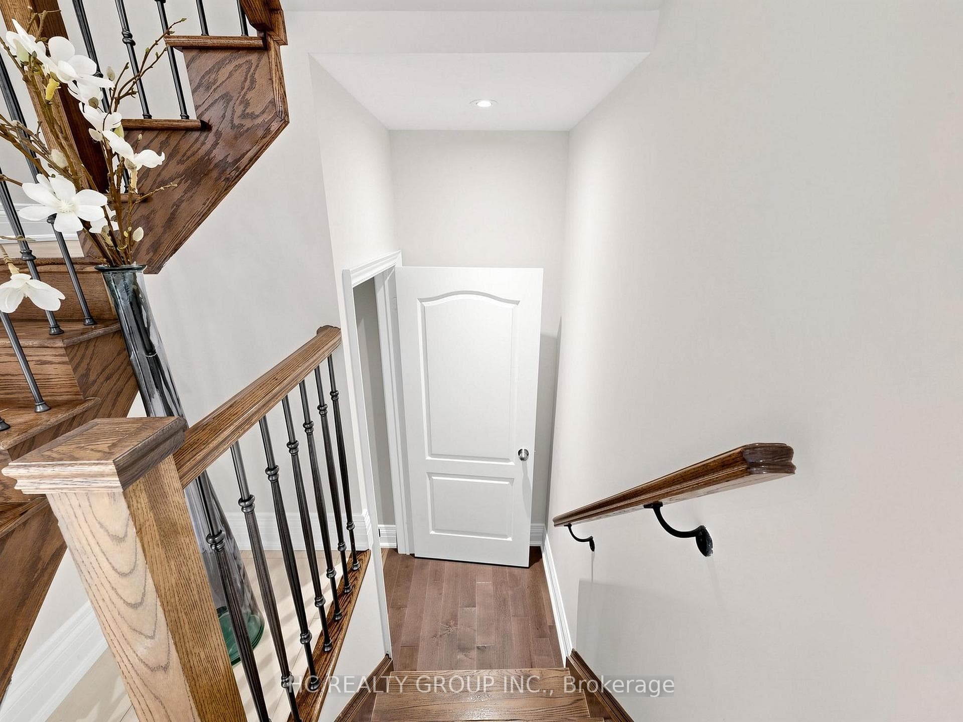 120 Upper Post Road photo 38