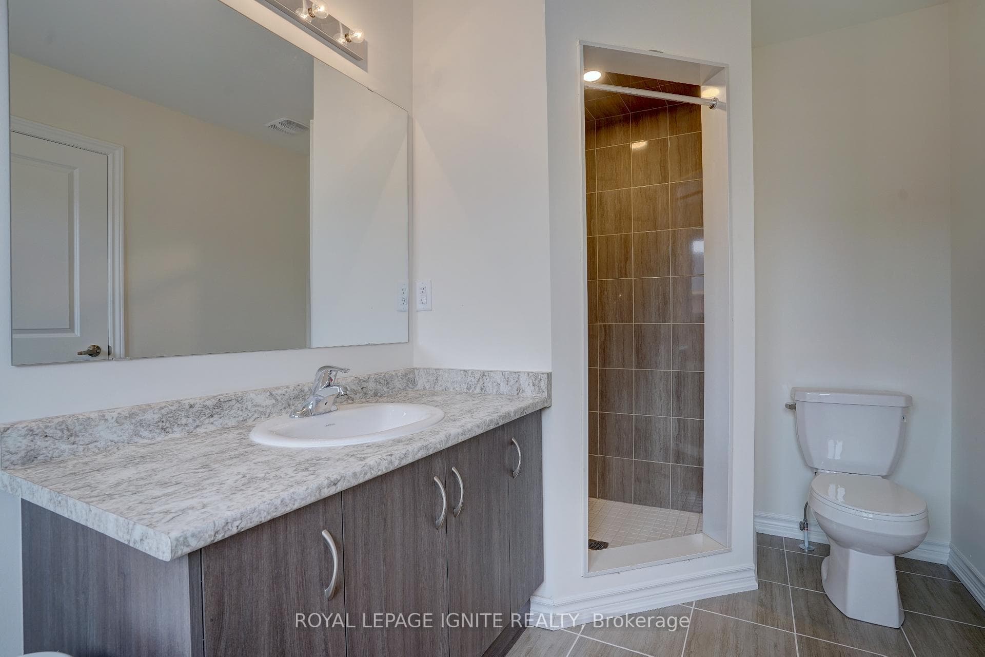2423 Angora Street photo 18