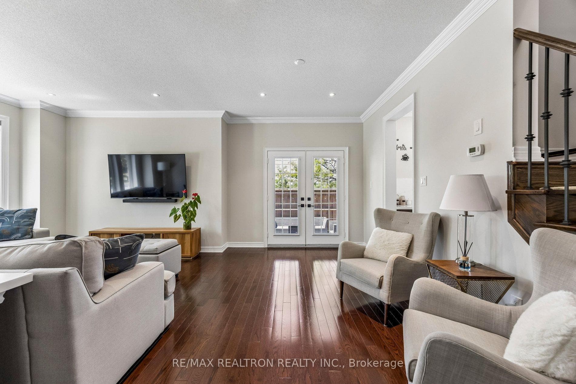 18 Hayfield Crescent photo 5