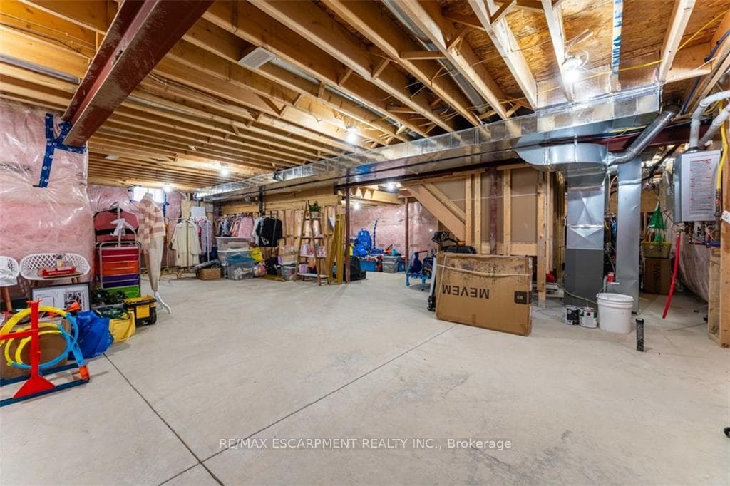 7 Lightfeather Place photo 31