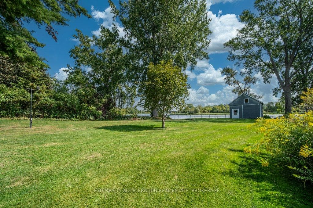 400 Dundas Street photo 32