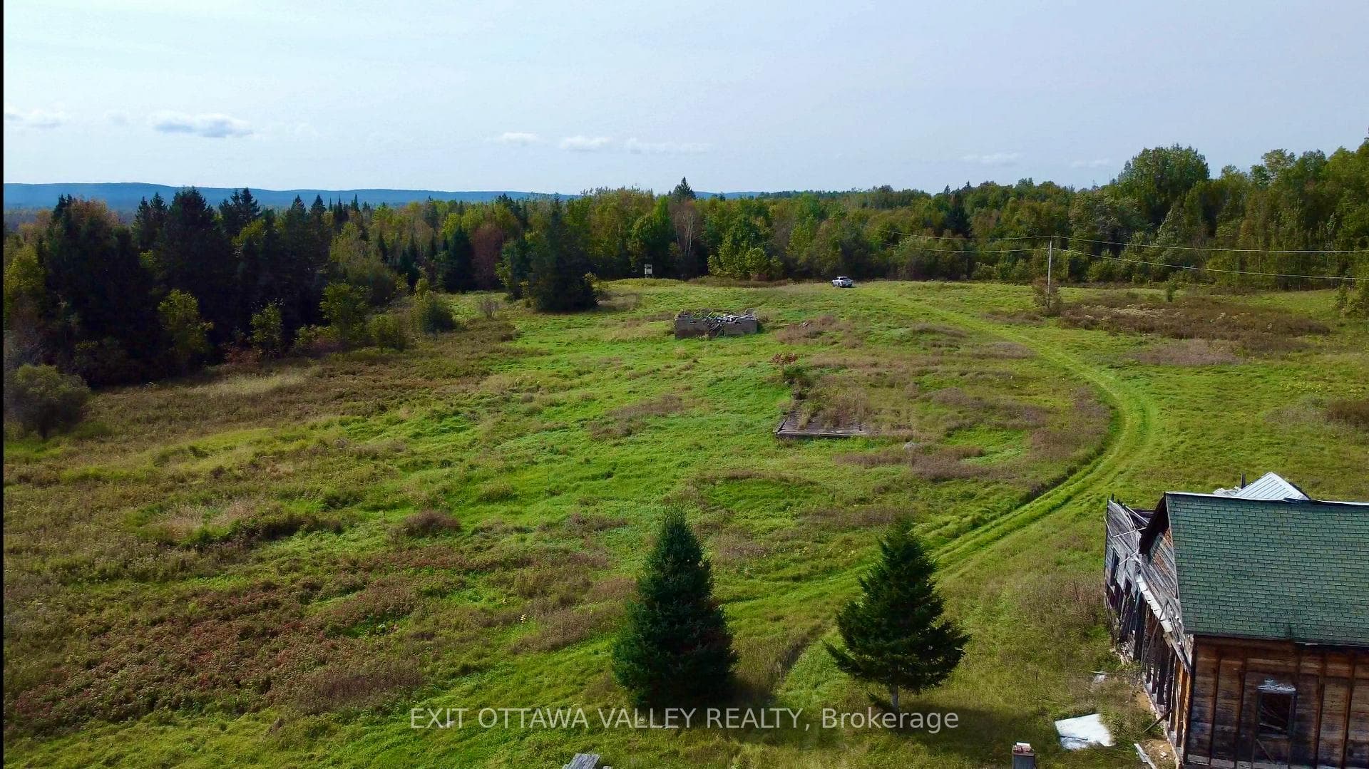 272 Round Lake Road photo 6