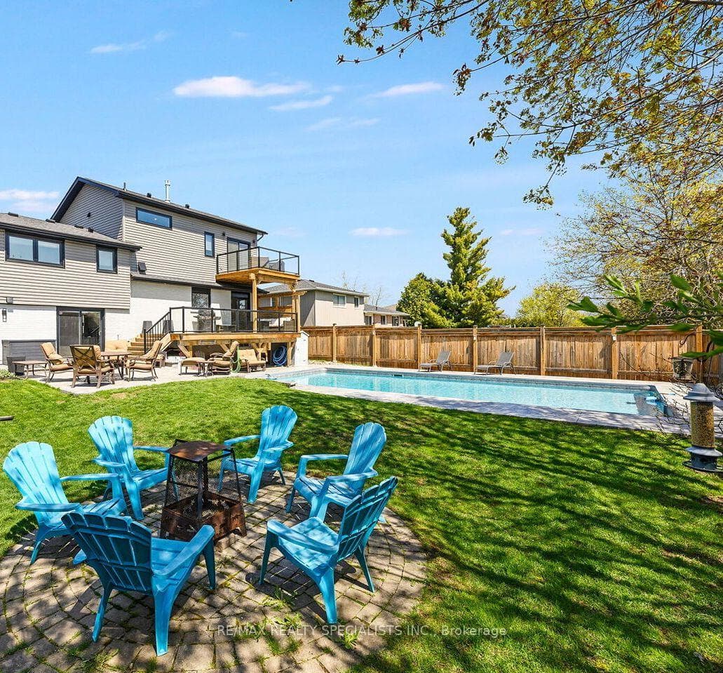 64 Joycelyn Crescent photo 44