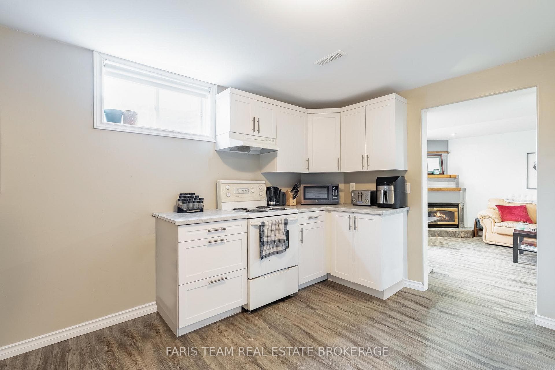 409 Anne Street photo 32