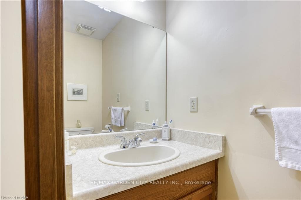 37 Cole Farm Boulevard photo 16