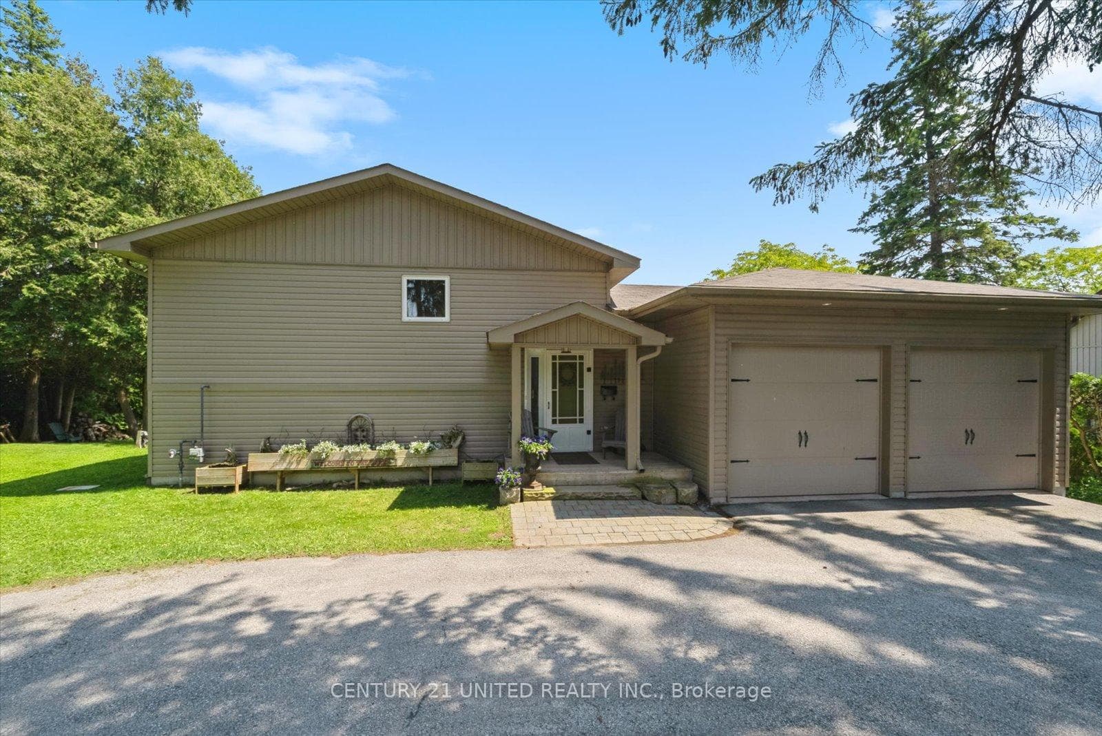 809 Sidney Drive photo 4