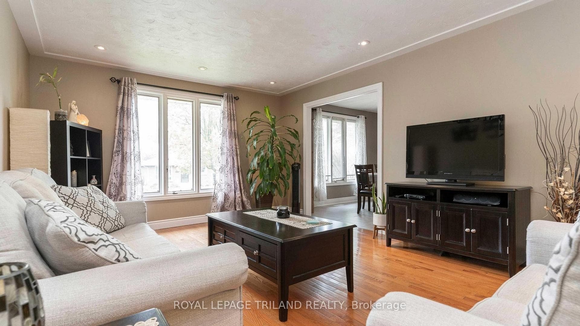 50 Lysanda Avenue photo 8