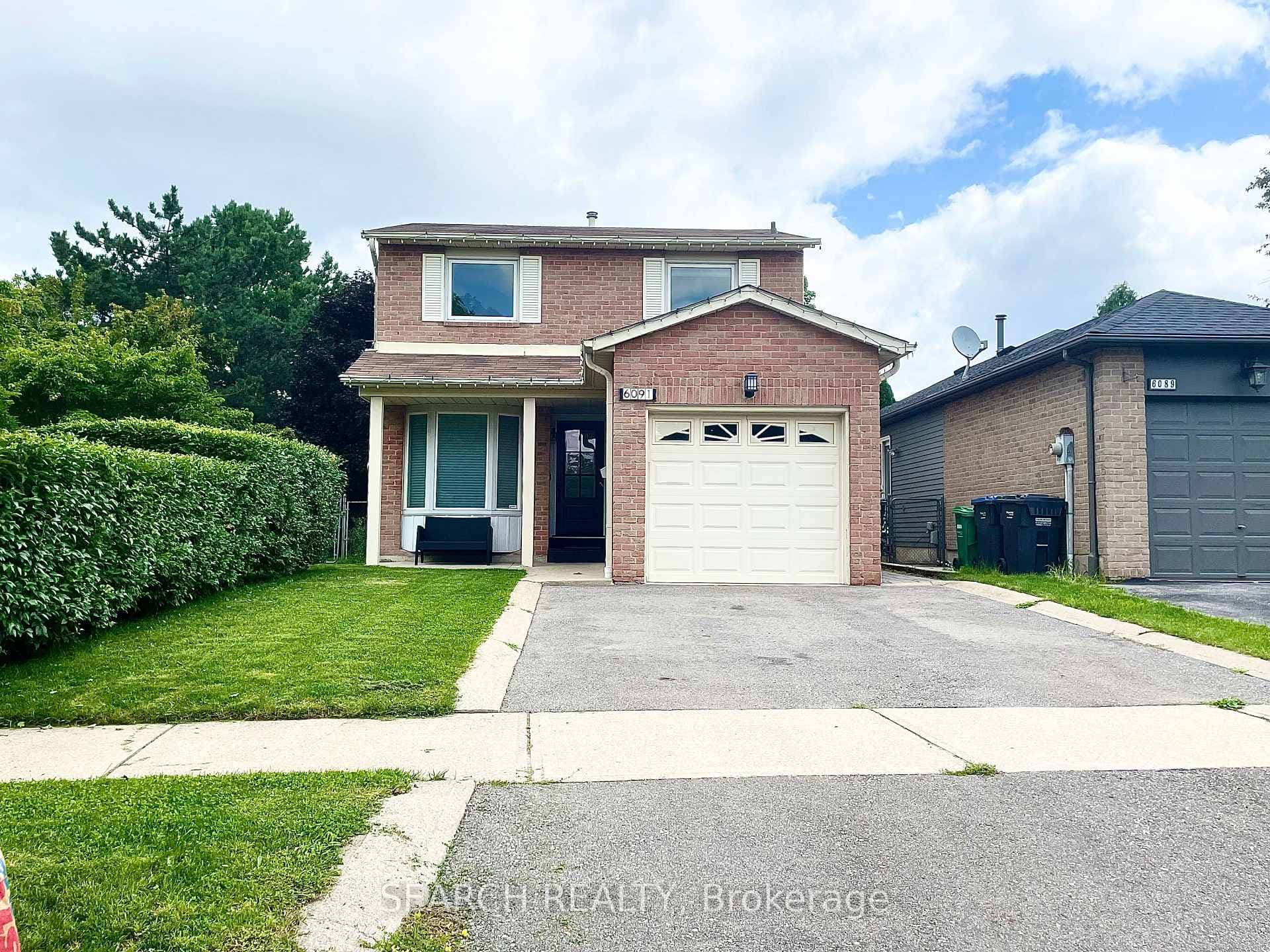 6091 Fullerton Crescent photo 1