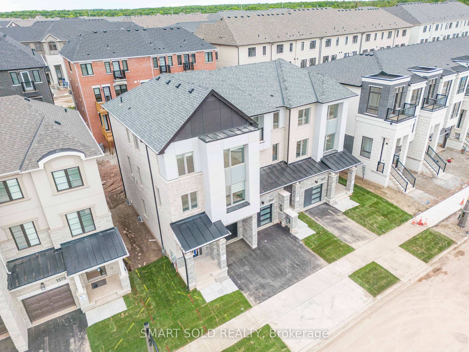 1371 Shevchenko Boulevard photo 2