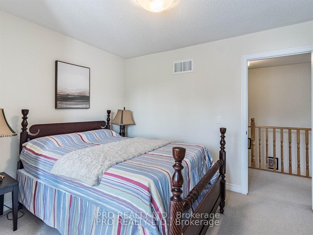 83 Pavlova Crescent photo 29