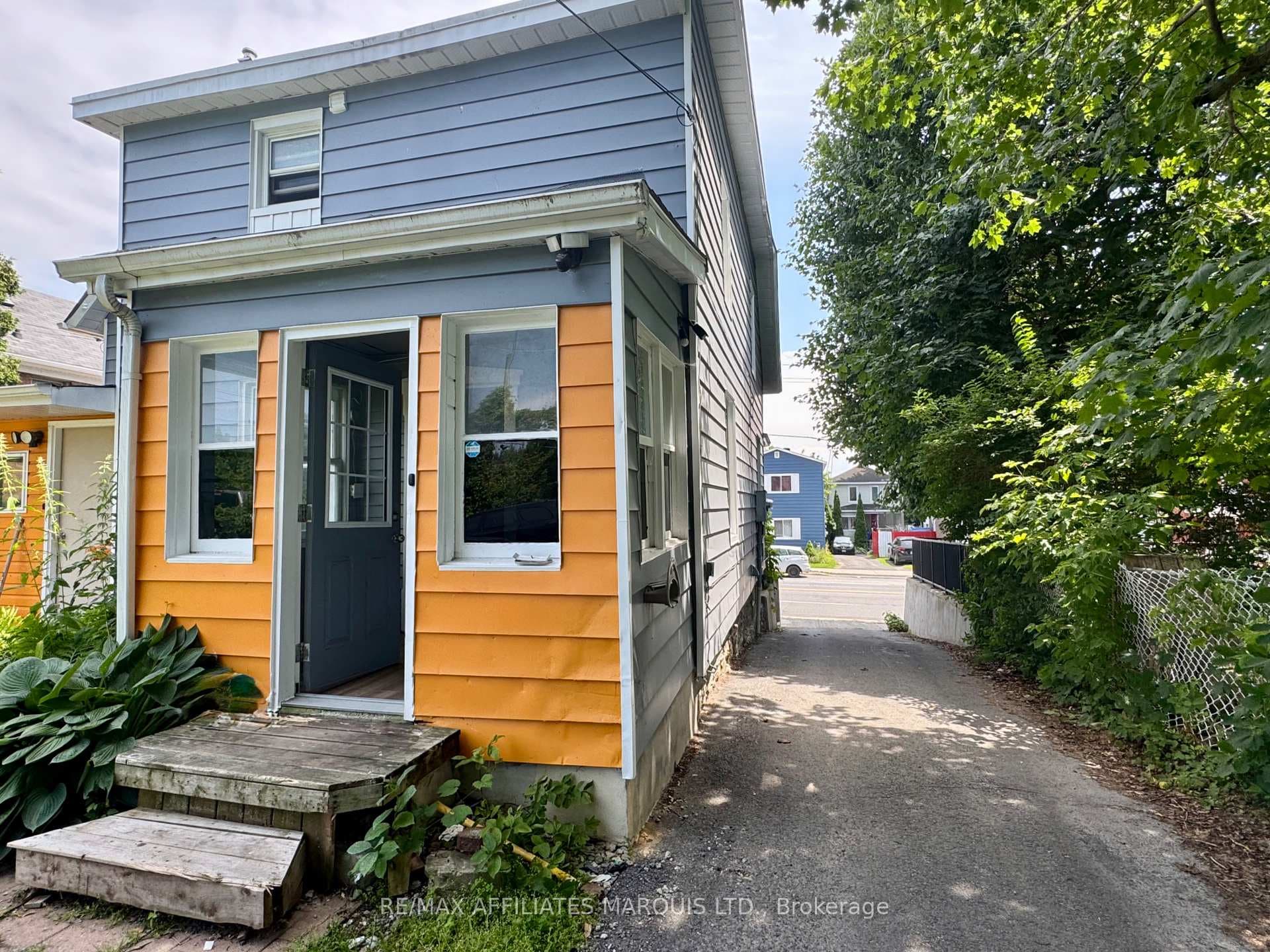 321 Water Street photo 13