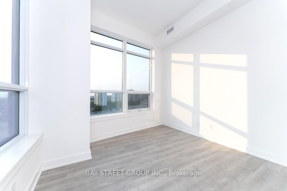 50 Upper Mall Way Unit 1005 B photo 14