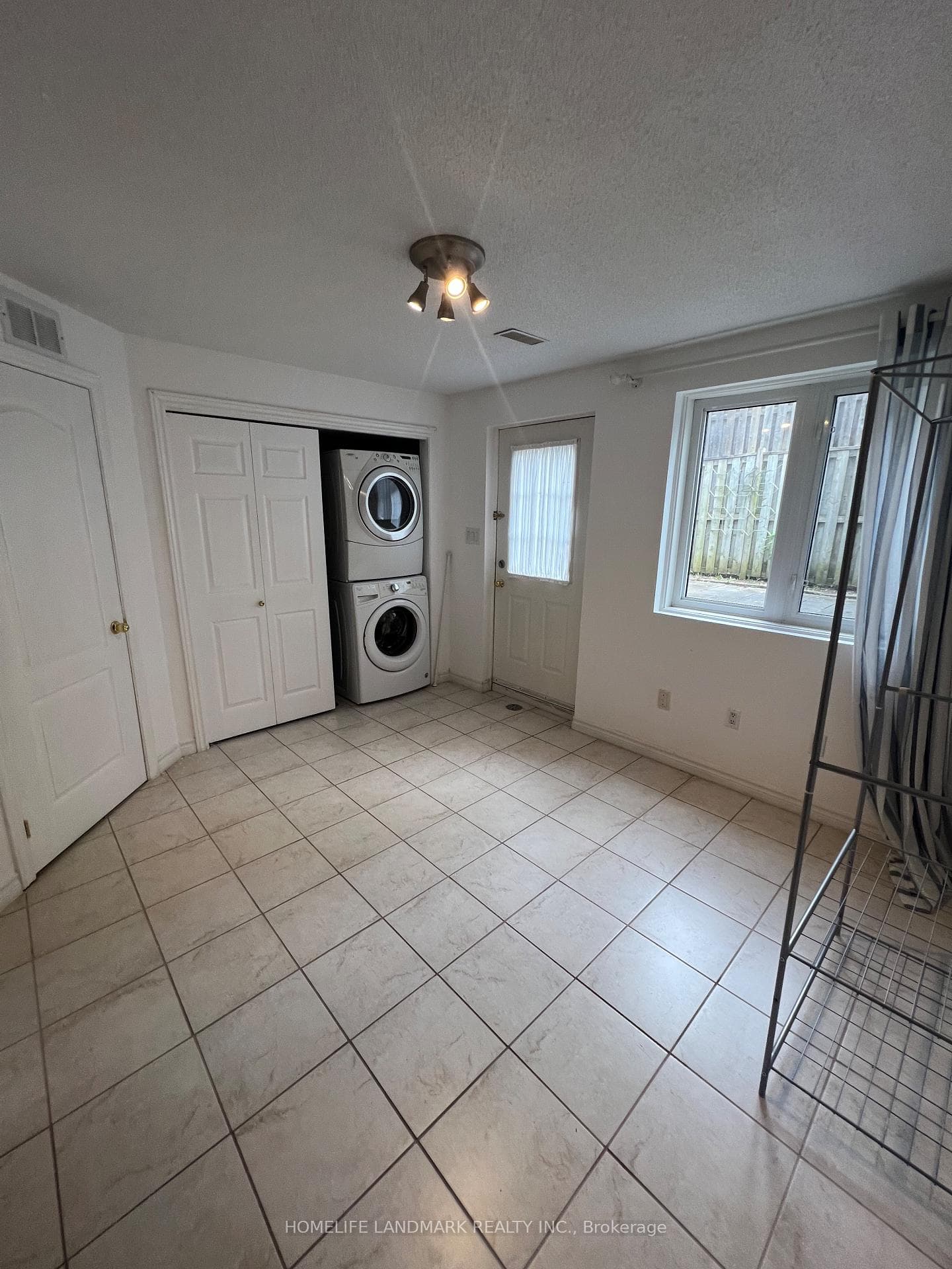 31 Rodeo Court photo 4