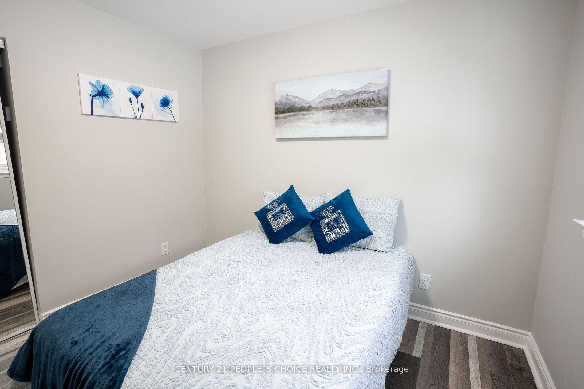 5 Ladore Drive photo 28