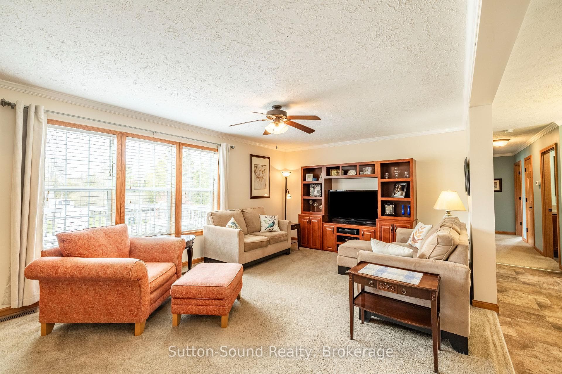 21 Cardinal Avenue photo 5
