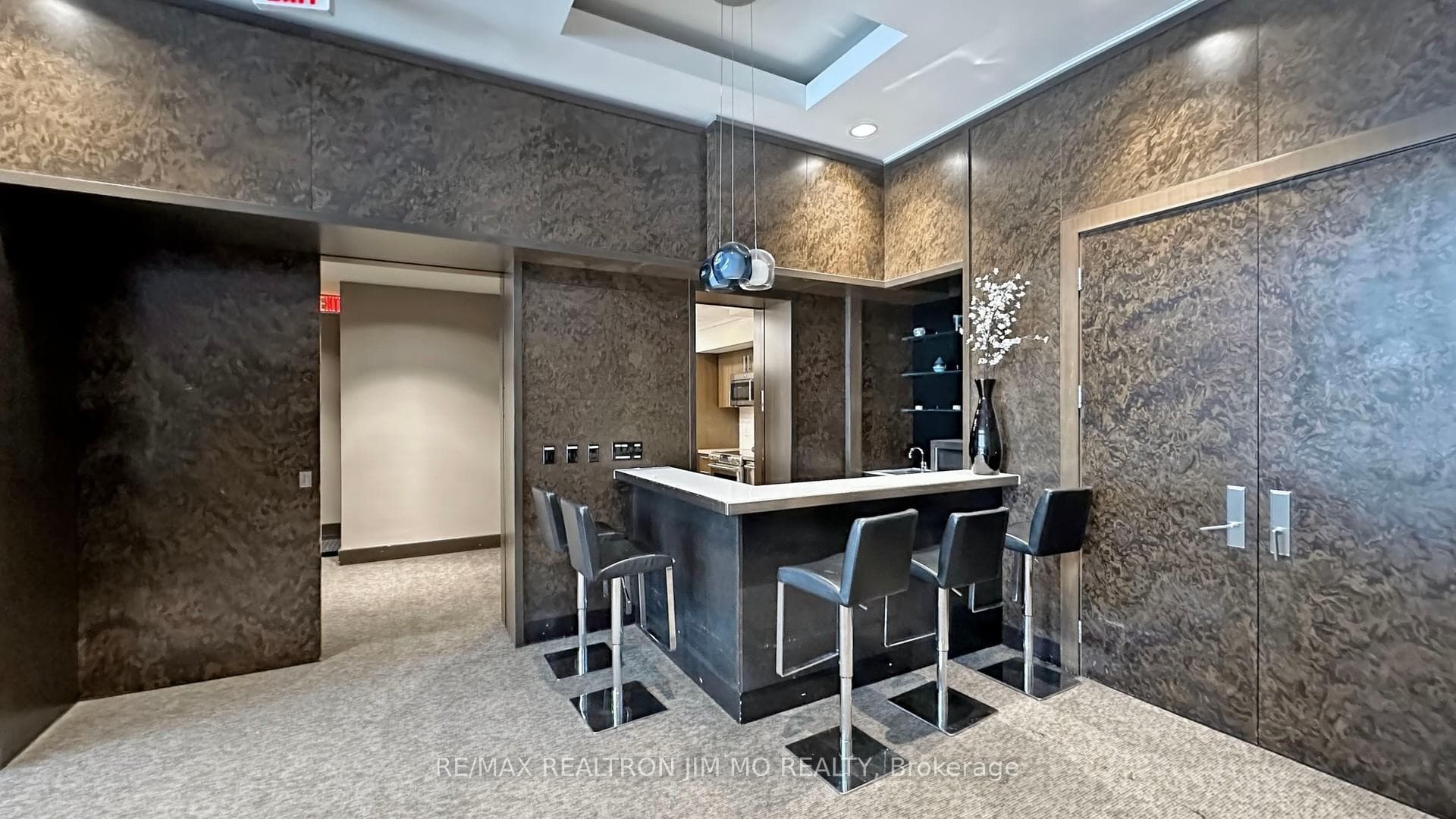 386 Yonge Street Unit 2508 photo 39