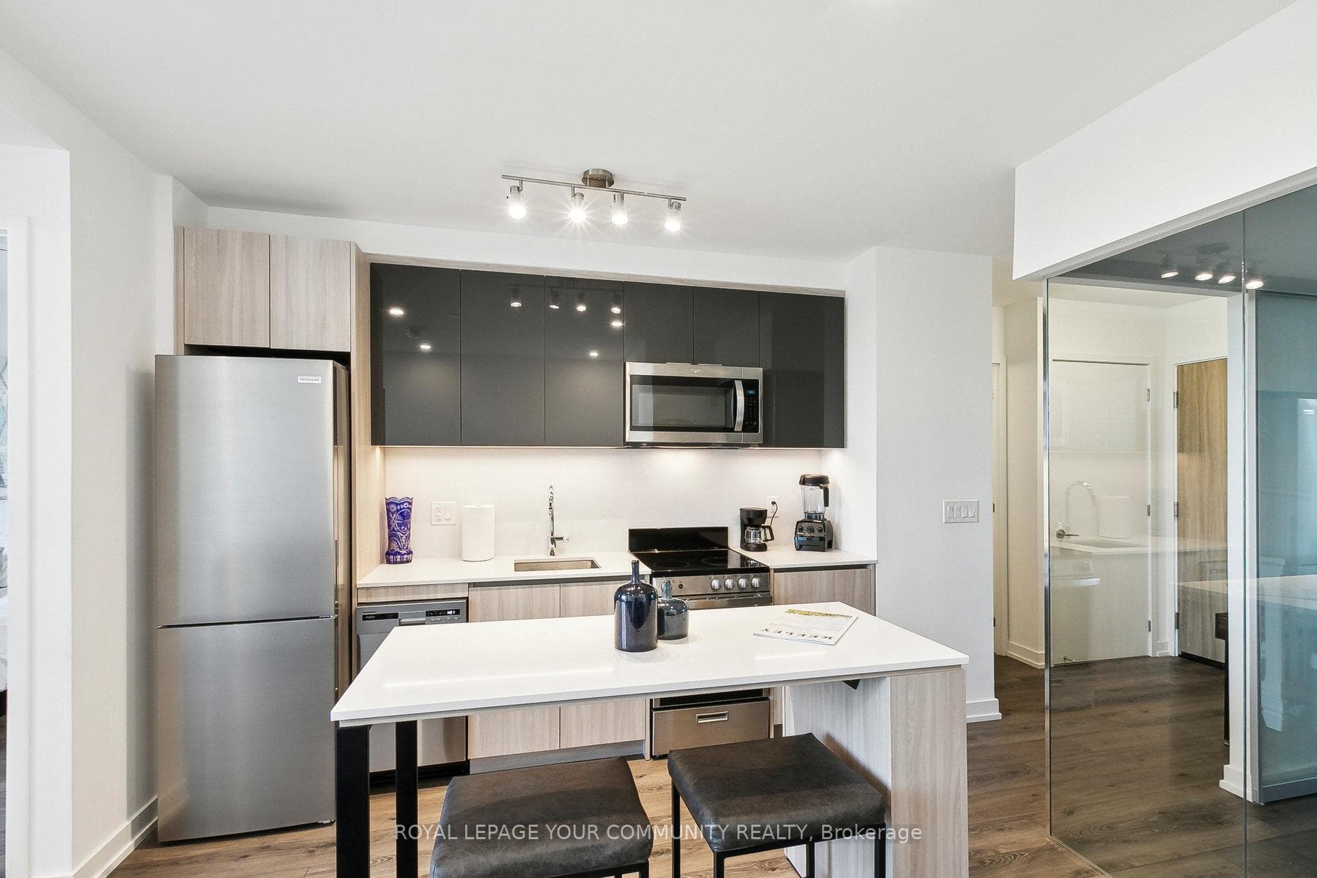 3100 Keele Street Unit 709 photo 9