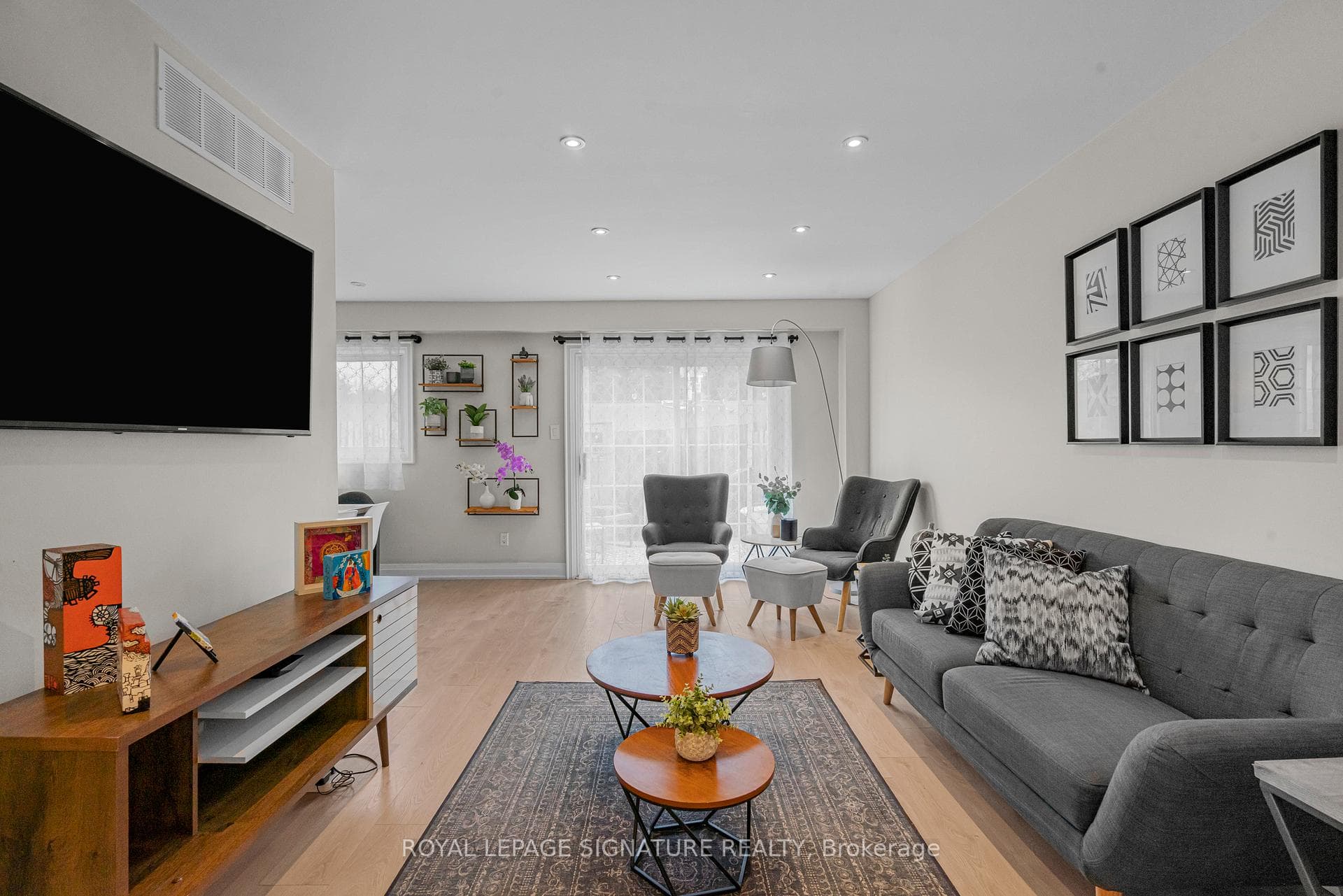 2440 Bromsgrove Road Unit 19 photo 5