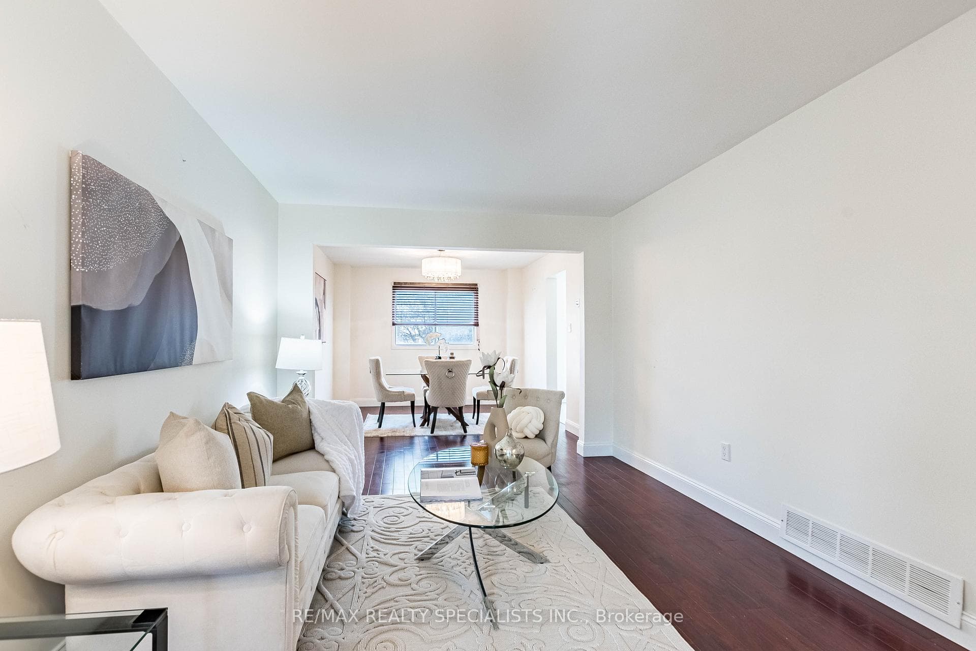 5255 Astwell Avenue photo 9