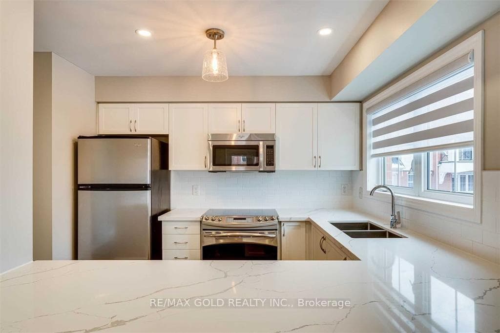 2464 Post Road Unit 1 photo 11