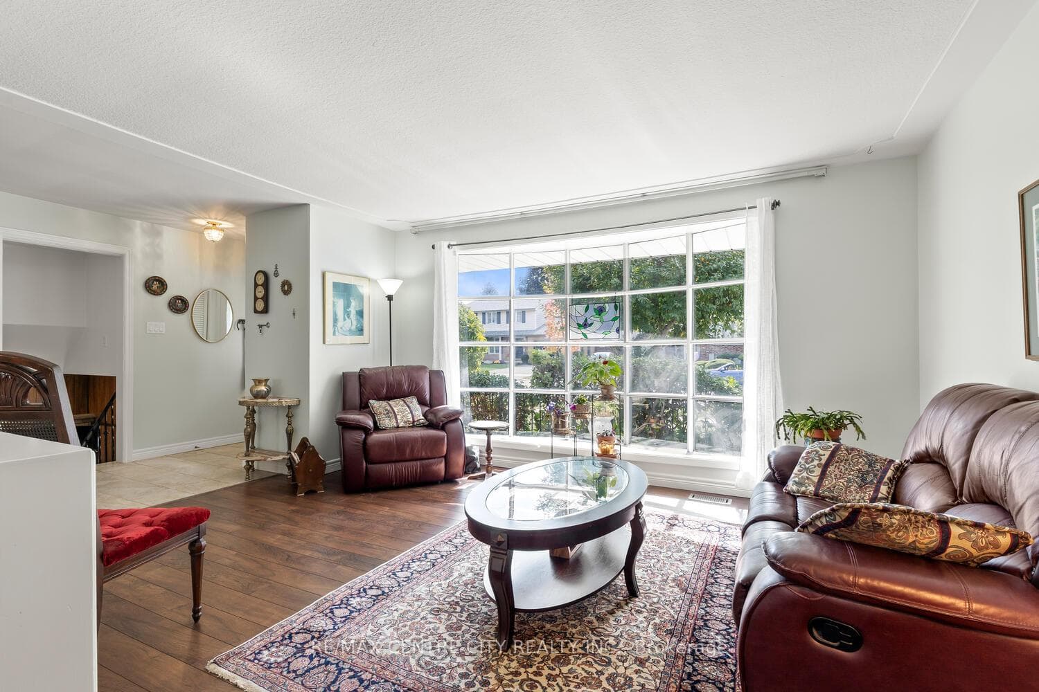 New Laminate Flooring in Living/Dining