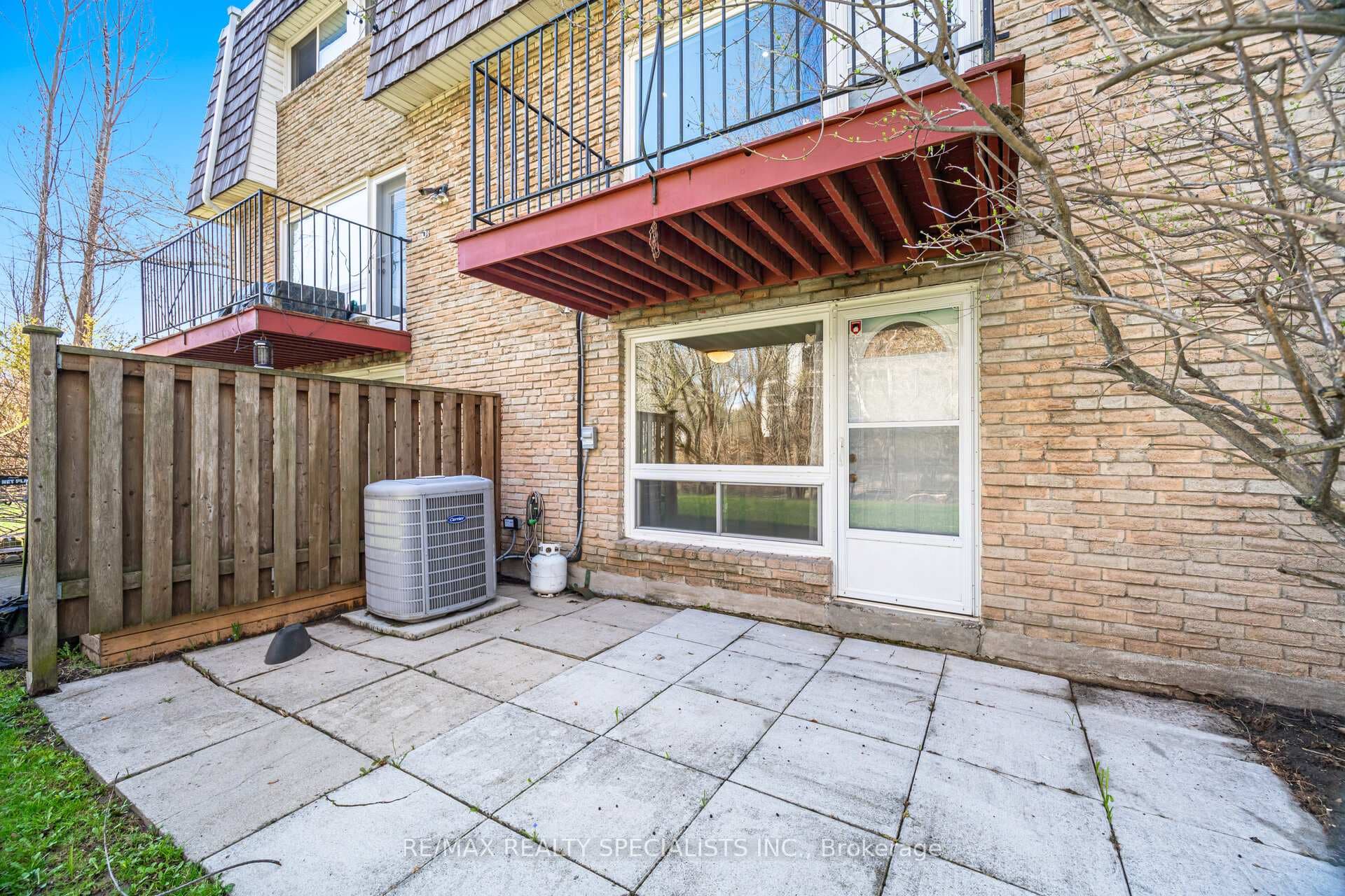 701 Burnhamthorpe Road Unit 106 photo 45